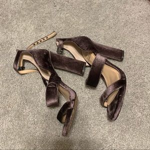VINCE CAMUTO VELVET HEELS